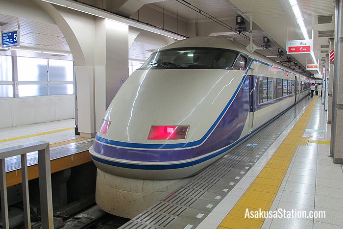The Spacia Kinu at Platform 4 Tobu Asakusa Station