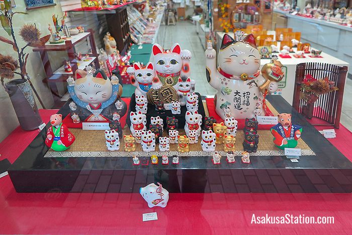 A selection of maneki neko (beckoning cats)