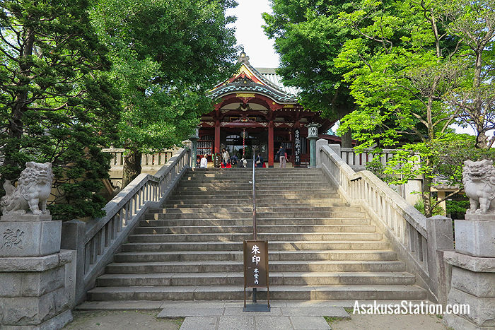 The approach to the main temple building