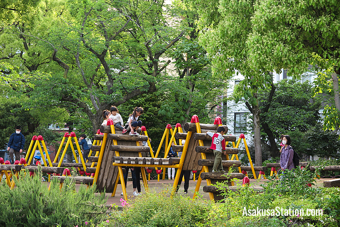 A children’s playground in the west side of the park is a great place for kids to let off steam