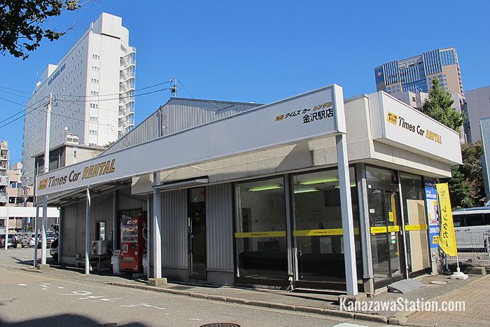 Times Car Rental can be found behind the Hiraoka Shrine on the station’s west side
