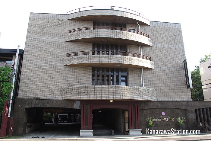 Though the hotel has a modern exterior, once inside you will feel like you have stepped back in time to an age of refined grace and gentility