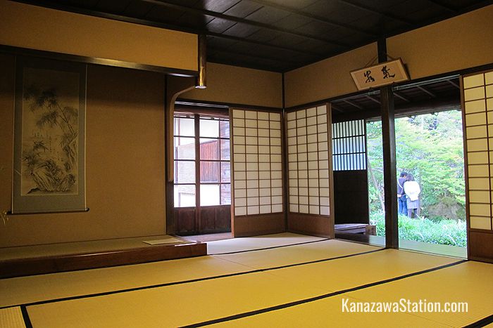 Japanese rooms are measured by the number of tatami mats and this room is quite large with 13.5 mats