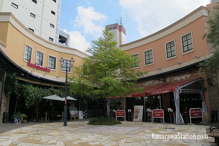 The open air courtyard. Amateur musicians sometimes play here on weekend evenings