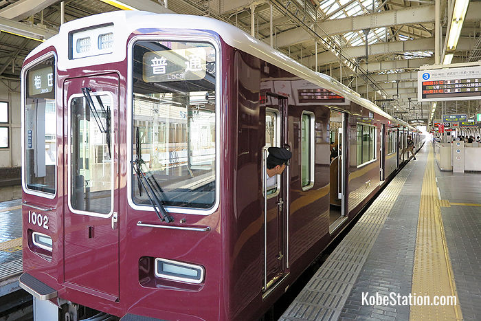 A Local service at Hankyu Kobe-Sannomiya Station