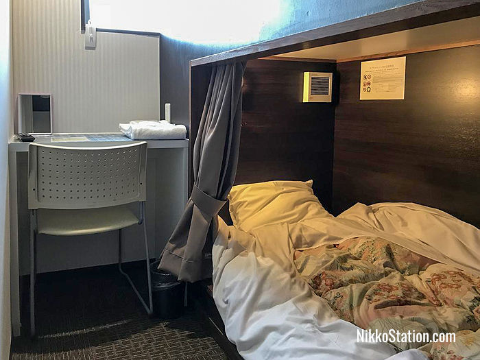 A capsule room