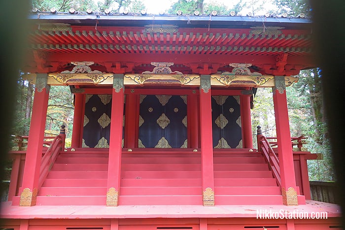 The Honden viewed through the Karamon gate