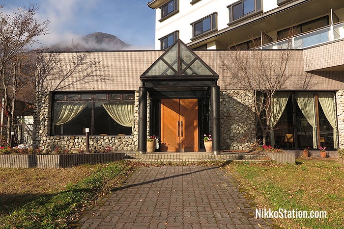 The entrance to Hotel Hana-An