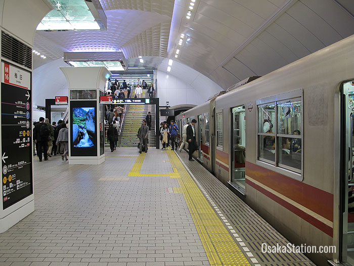 The Midosuji Subway Line Osaka-Umeda Station platform