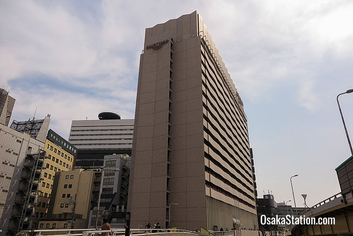 This hotel is directly connected to Shin-Osaka Station by overhead walkways