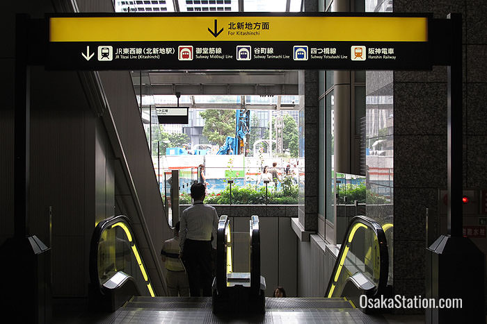 Use these escalators to get to Kitashinchi Station