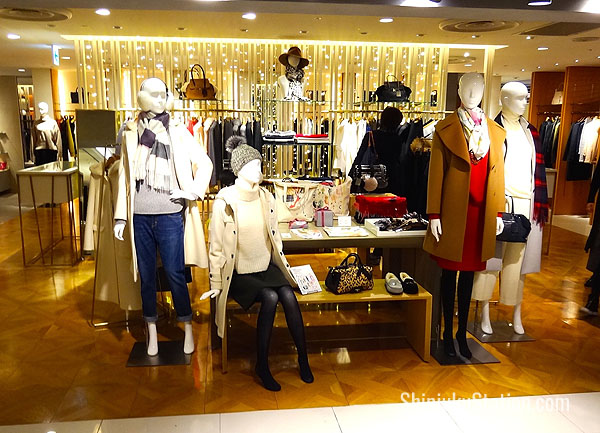 Estnation Bis is a women’s casual wear retailer on Lumine 1’s second floor