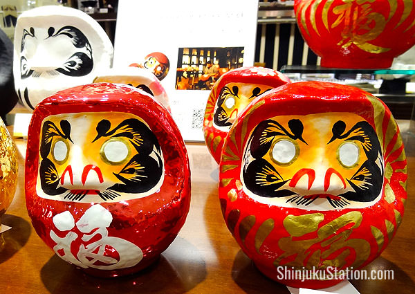 Daruma dolls