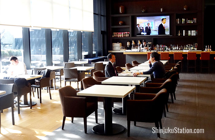 Bonjour is a café by the lobby that looks out over the Godzilla statue
