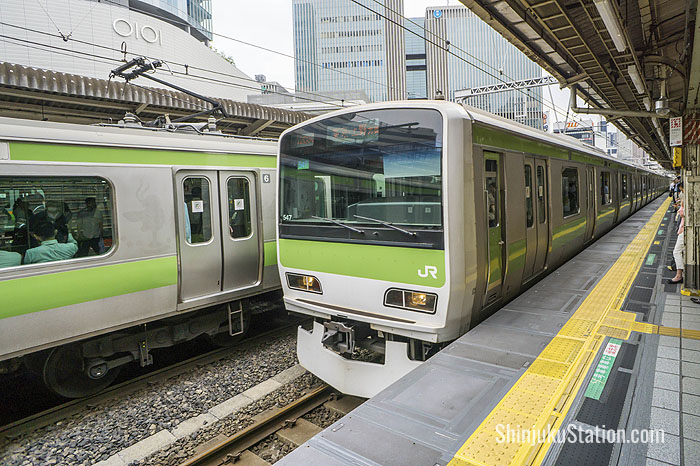 The Yamanote Line circles Tokyo almost around the clock