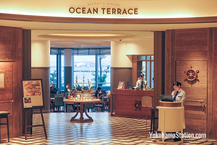 The buffet restaurant Ocean Terrace on the 1st floor