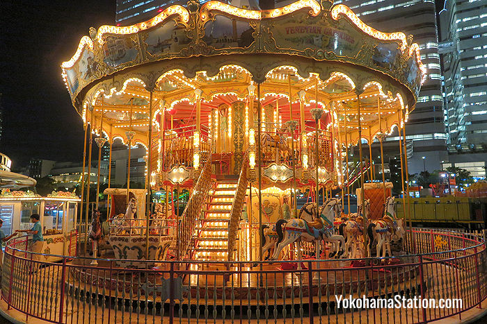 A merry-go-round in the Kids Carnival Zone. One ride is 300 yen